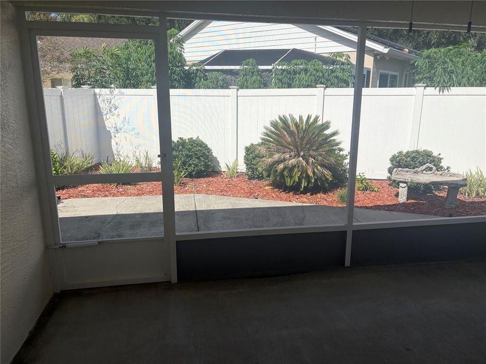 For Sale: $275,000 (2 beds, 2 baths, 1200 Square Feet)