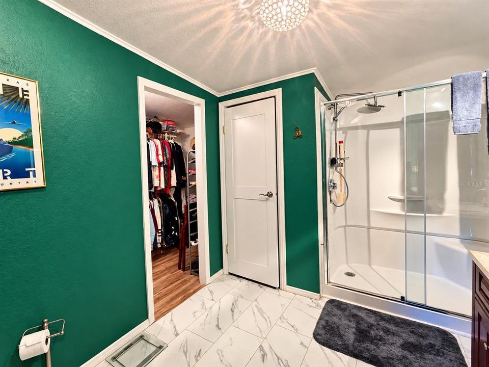 For Sale: $249,900 (3 beds, 2 baths, 1620 Square Feet)