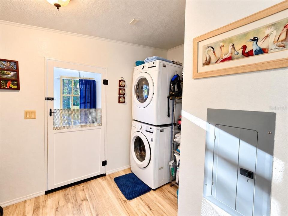 For Sale: $249,900 (3 beds, 2 baths, 1620 Square Feet)