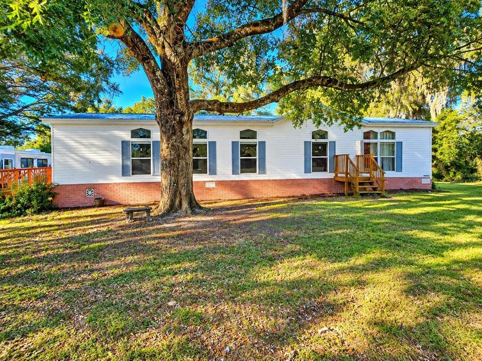 For Sale: $249,900 (3 beds, 2 baths, 1620 Square Feet)