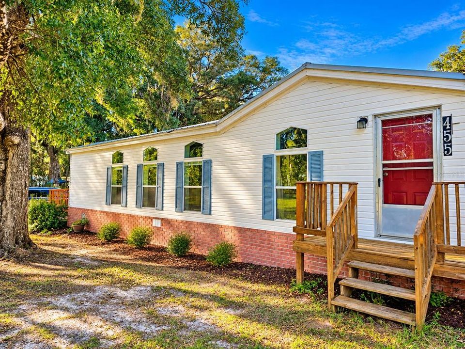 For Sale: $249,900 (3 beds, 2 baths, 1620 Square Feet)