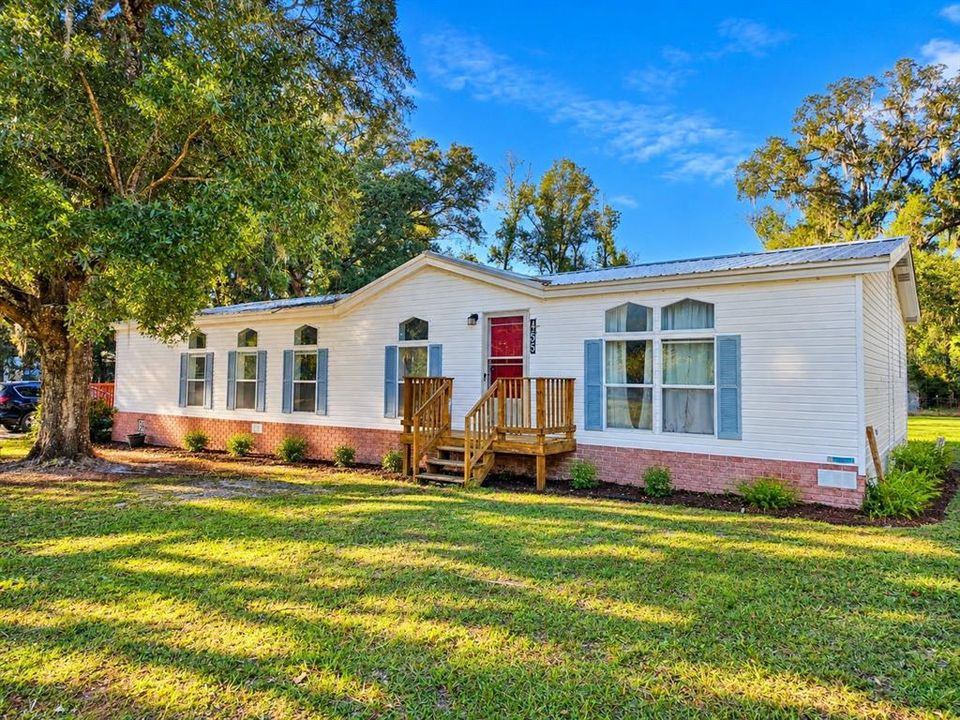 For Sale: $249,900 (3 beds, 2 baths, 1620 Square Feet)