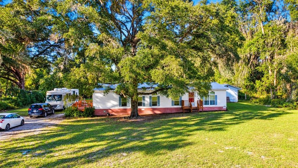 For Sale: $249,900 (3 beds, 2 baths, 1620 Square Feet)