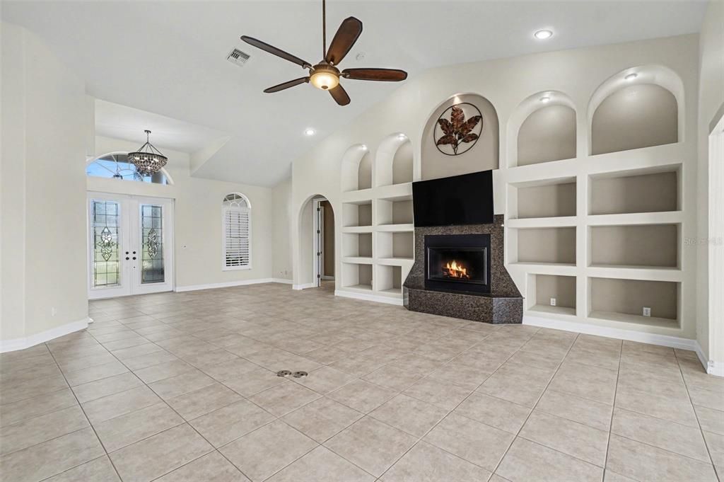For Sale: $1,150,000 (3 beds, 3 baths, 2551 Square Feet)