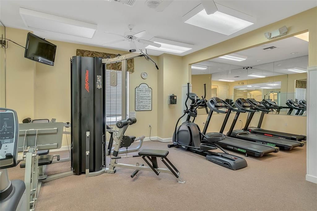 На продажу: $429,900 (4 спален, 2 ванн, 1960 Квадратных фут)