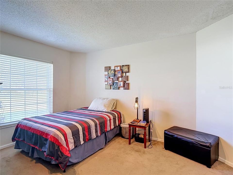 For Sale: $280,000 (3 beds, 2 baths, 1571 Square Feet)