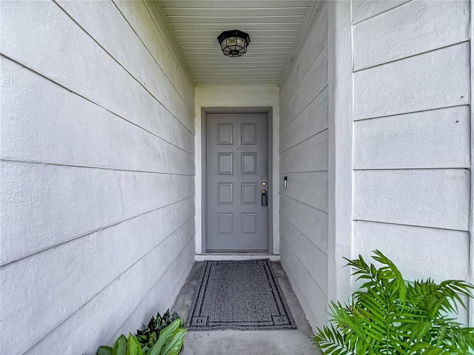 For Sale: $280,000 (3 beds, 2 baths, 1571 Square Feet)