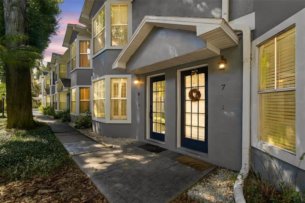En Venta: $449,000 (2 camas, 2 baños, 1320 Pies cuadrados)
