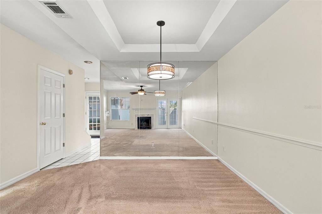 En Venta: $449,000 (2 camas, 2 baños, 1320 Pies cuadrados)