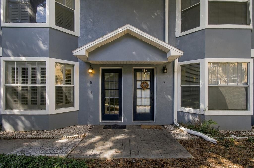 En Venta: $449,000 (2 camas, 2 baños, 1320 Pies cuadrados)