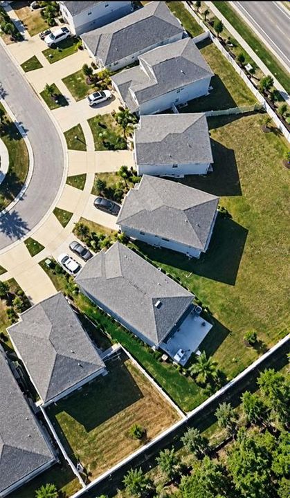 На продажу: $399,900 (6 спален, 3 ванн, 2614 Квадратных фут)