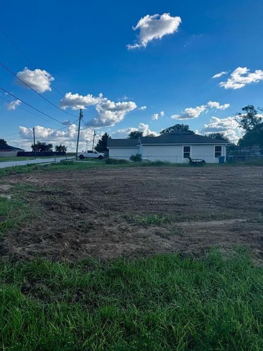 待售: $69,900 (0.17 acres)