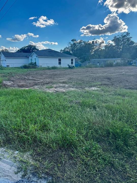 待售: $69,900 (0.17 acres)
