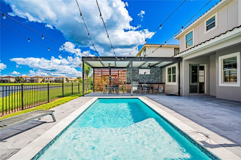 For Sale: $1,199,000 (5 beds, 5 baths, 2899 Square Feet)