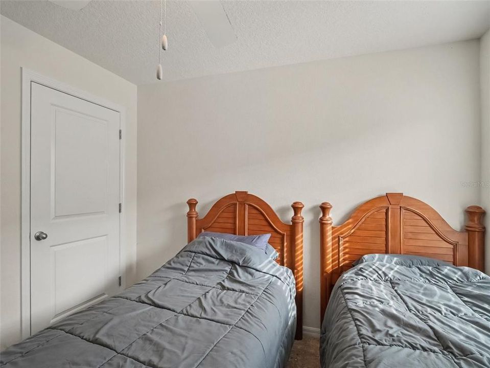 En Venta: $350,000 (4 camas, 2 baños, 1827 Pies cuadrados)