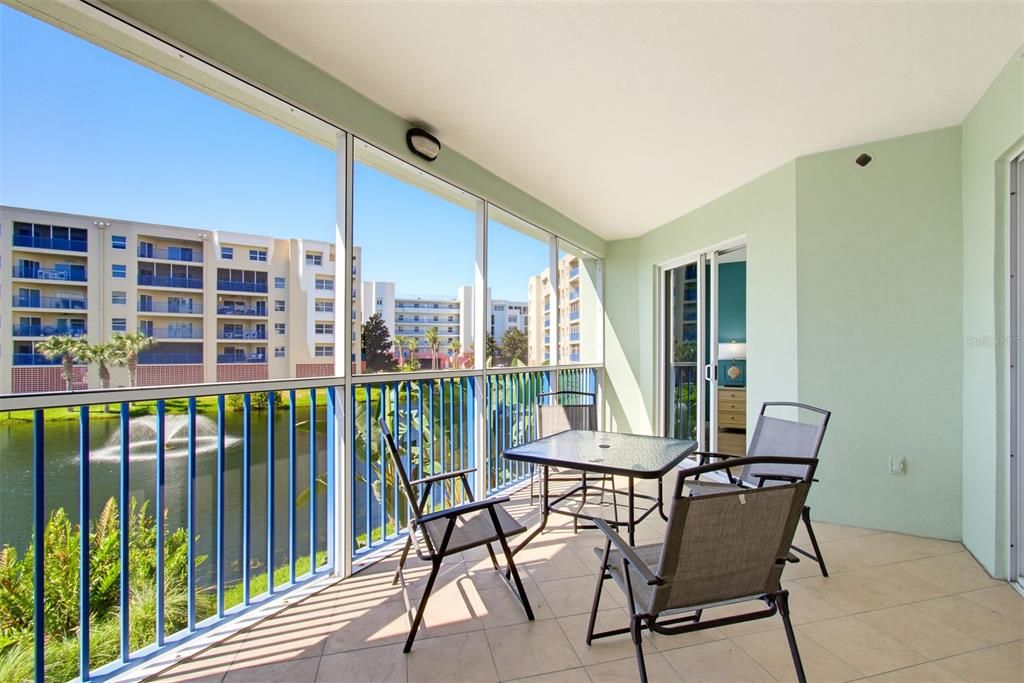 For Sale: $400,000 (2 beds, 2 baths, 1389 Square Feet)