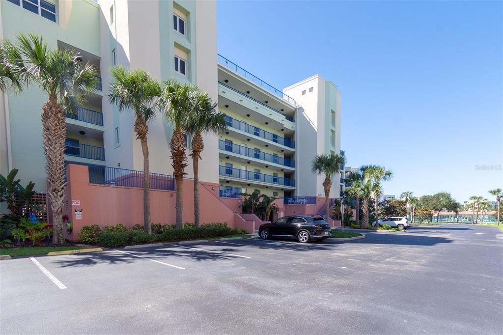 For Sale: $400,000 (2 beds, 2 baths, 1389 Square Feet)