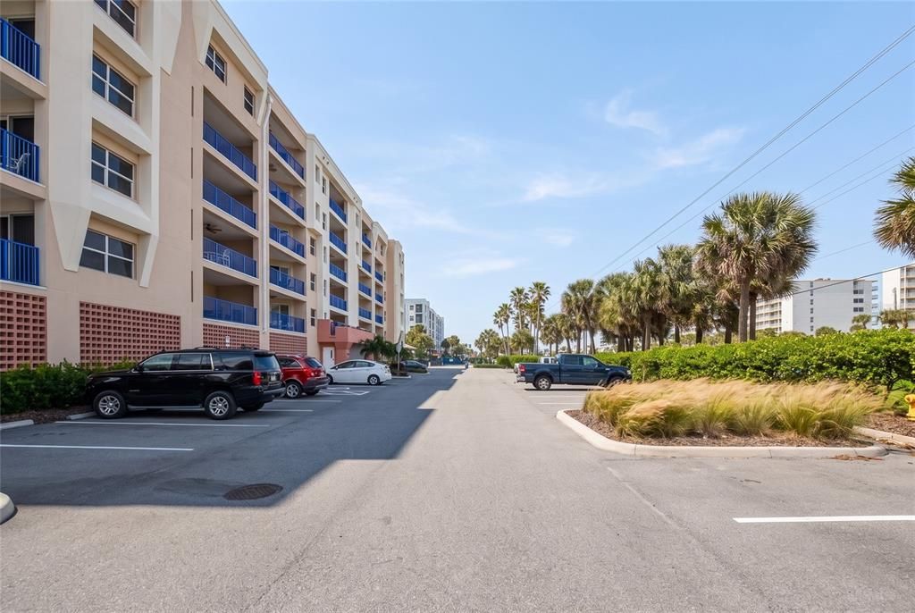 For Sale: $400,000 (2 beds, 2 baths, 1389 Square Feet)