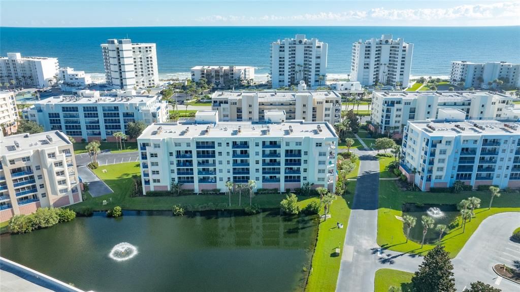 For Sale: $400,000 (2 beds, 2 baths, 1389 Square Feet)