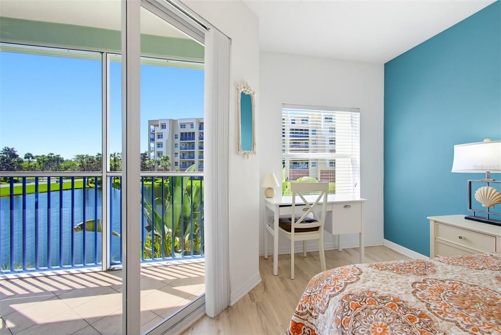 For Sale: $400,000 (2 beds, 2 baths, 1389 Square Feet)
