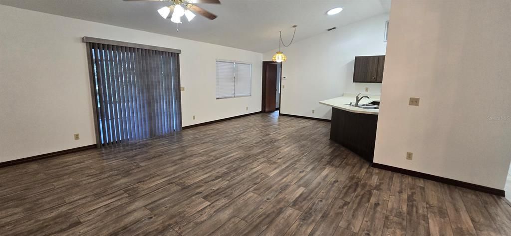 For Rent: $1,725 (3 beds, 2 baths, 1490 Square Feet)
