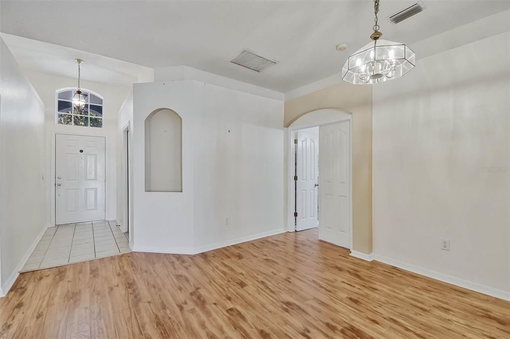 For Rent: $3,100 (4 beds, 2 baths, 1773 Square Feet)