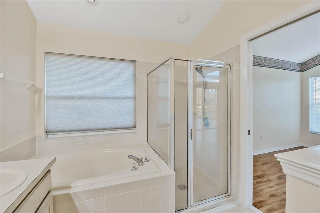 For Rent: $3,100 (4 beds, 2 baths, 1773 Square Feet)