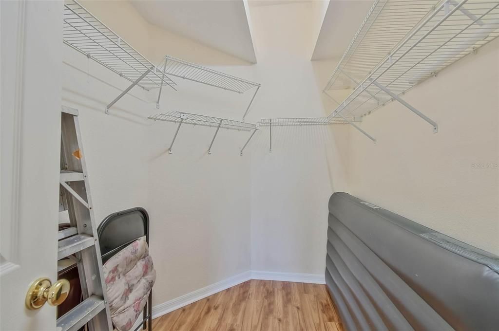 For Rent: $3,100 (4 beds, 2 baths, 1773 Square Feet)