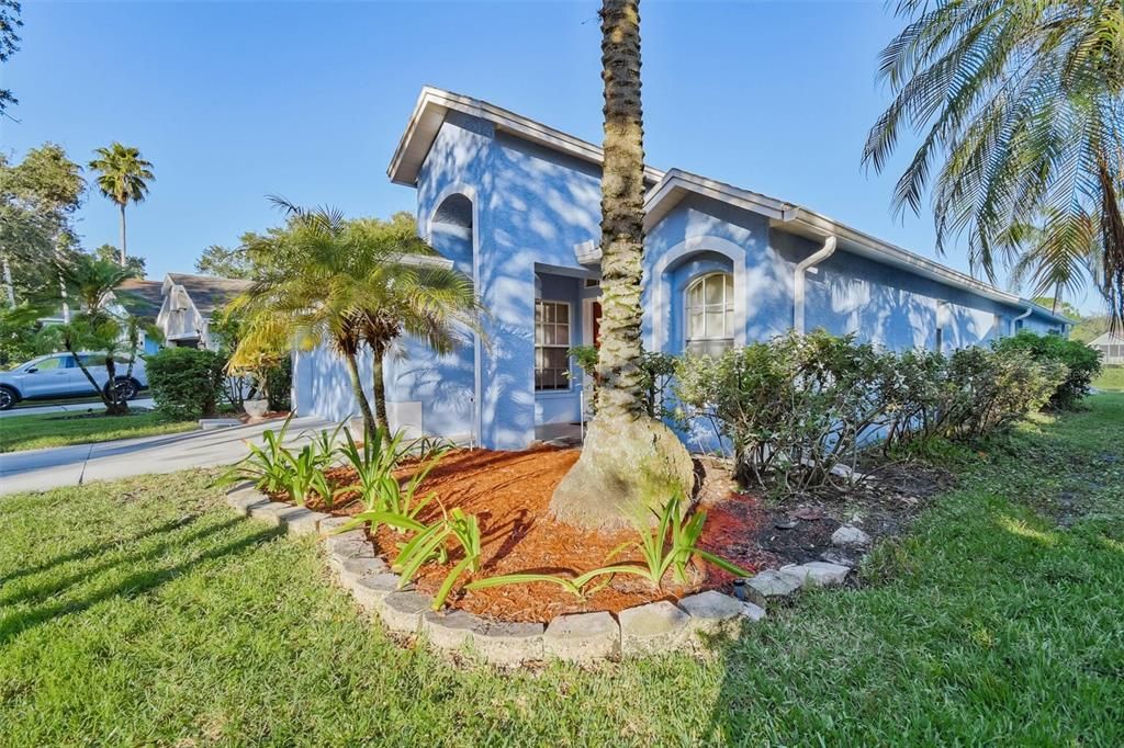 For Rent: $3,100 (4 beds, 2 baths, 1773 Square Feet)