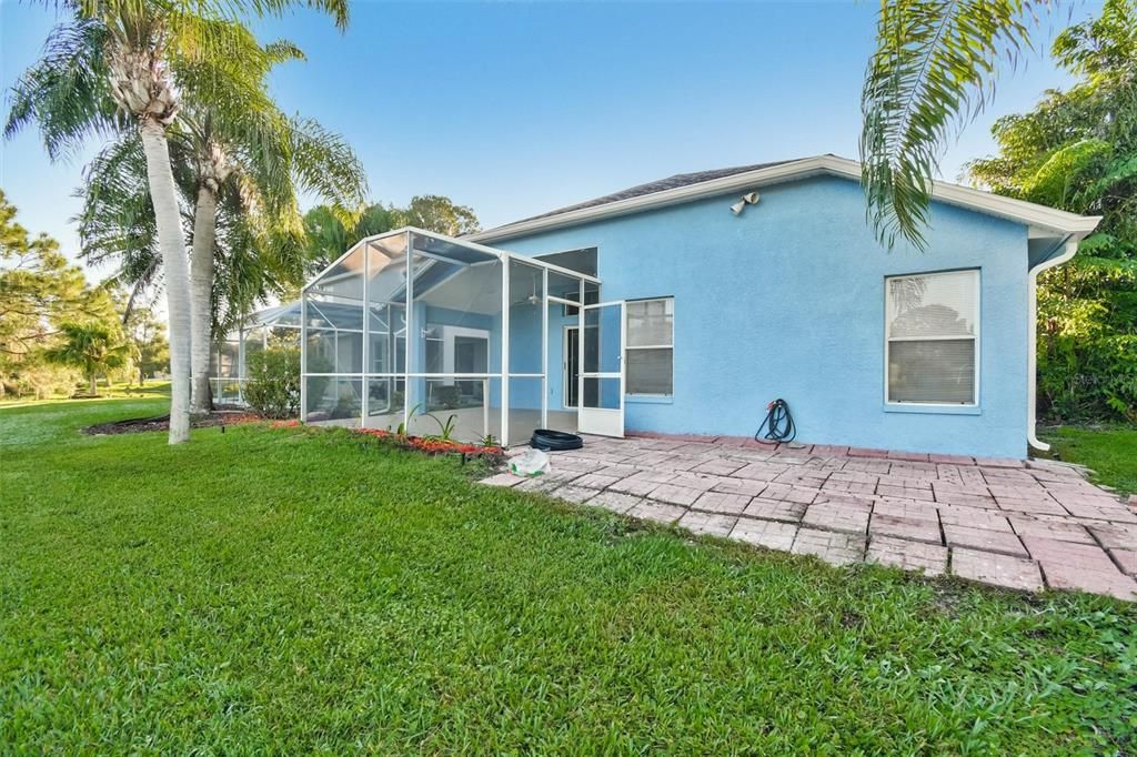 For Rent: $3,100 (4 beds, 2 baths, 1773 Square Feet)