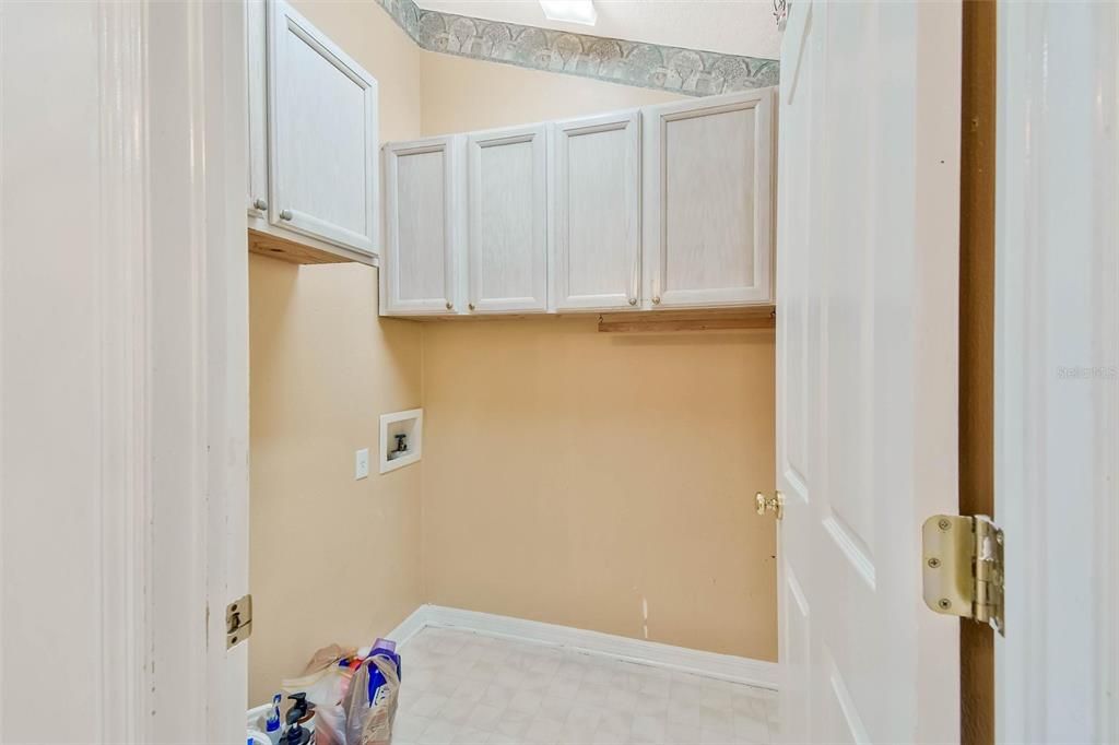 For Rent: $3,100 (4 beds, 2 baths, 1773 Square Feet)