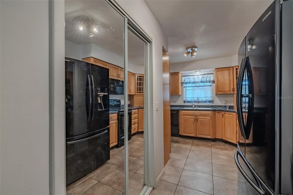 На продажу: $365,000 (3 спален, 2 ванн, 1229 Квадратных фут)