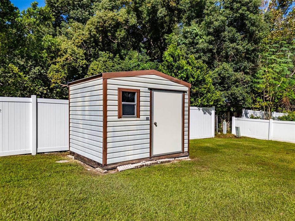 На продажу: $365,000 (3 спален, 2 ванн, 1229 Квадратных фут)