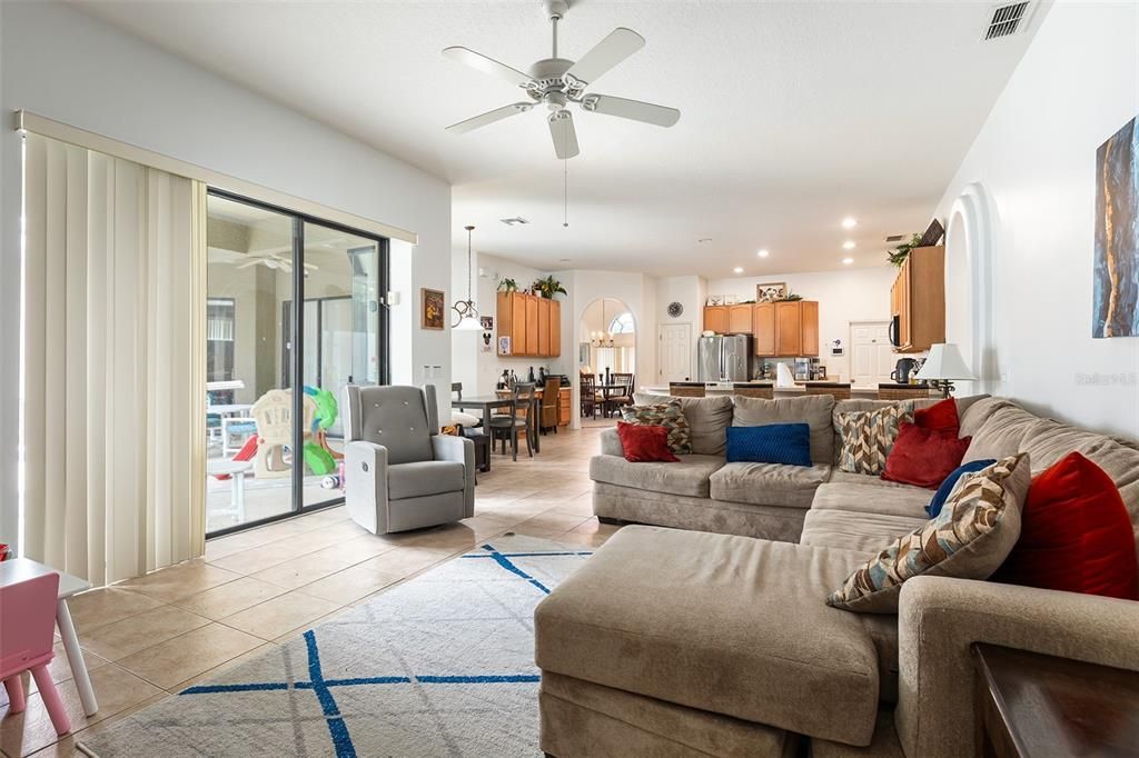 For Sale: $499,500 (5 beds, 3 baths, 2588 Square Feet)