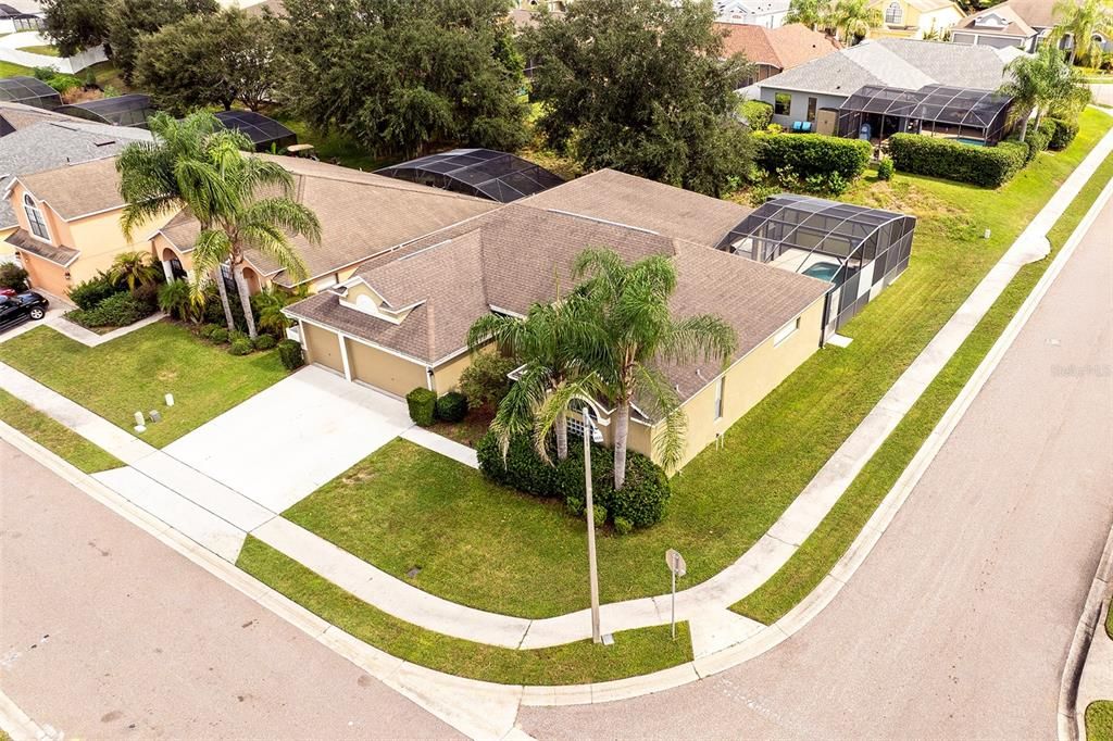 For Sale: $499,500 (5 beds, 3 baths, 2588 Square Feet)