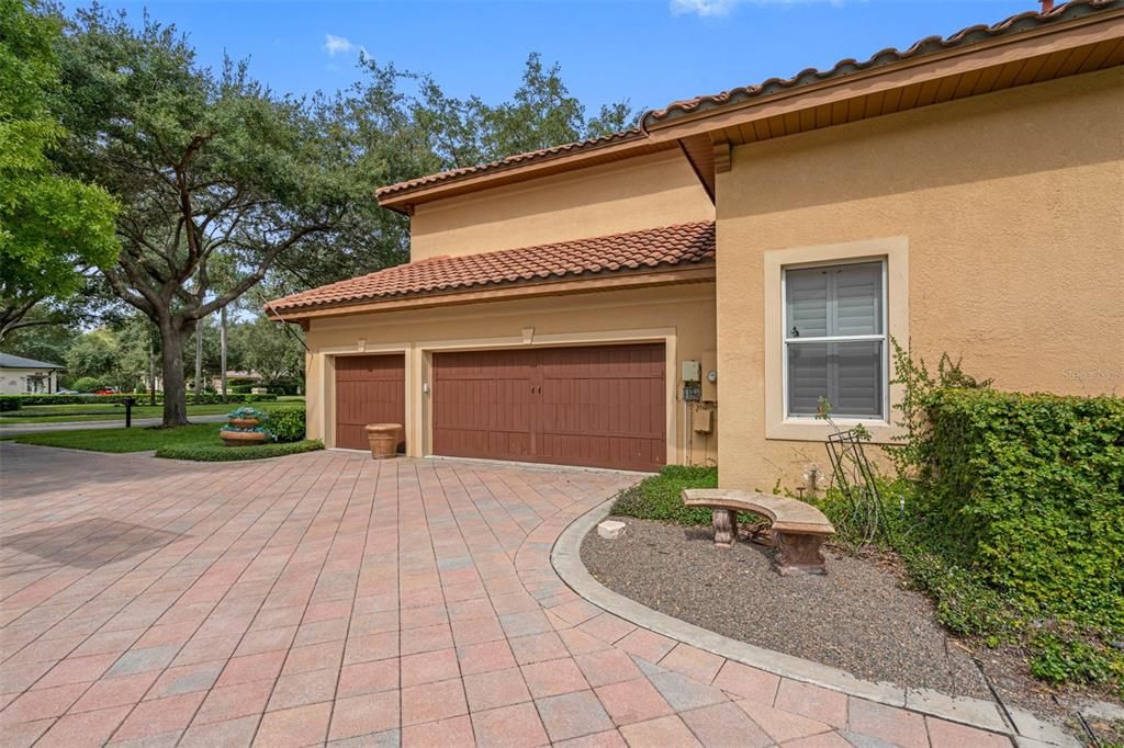 For Sale: $1,299,000 (5 beds, 4 baths, 4570 Square Feet)