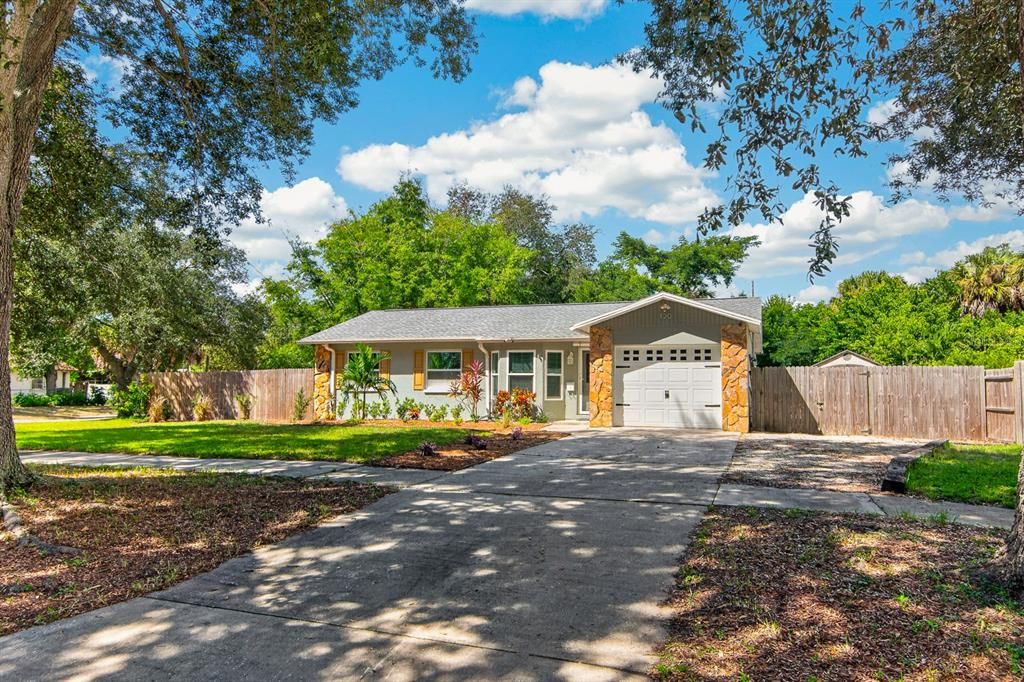 На продажу: $425,000 (3 спален, 2 ванн, 1240 Квадратных фут)
