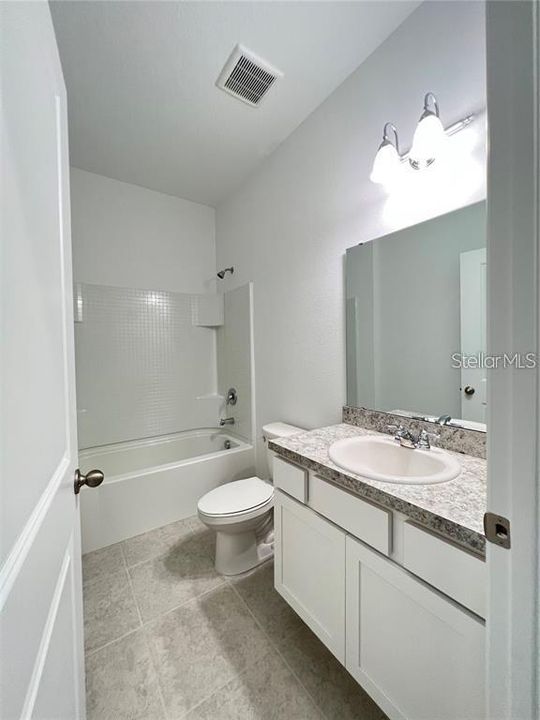В аренду: $2,750 (5 спален, 3 ванн, 2408 Квадратных фут)