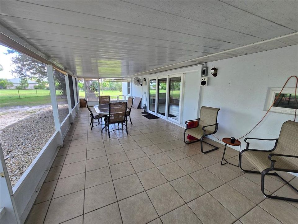 En Venta: $349,900 (3 camas, 2 baños, 2105 Pies cuadrados)