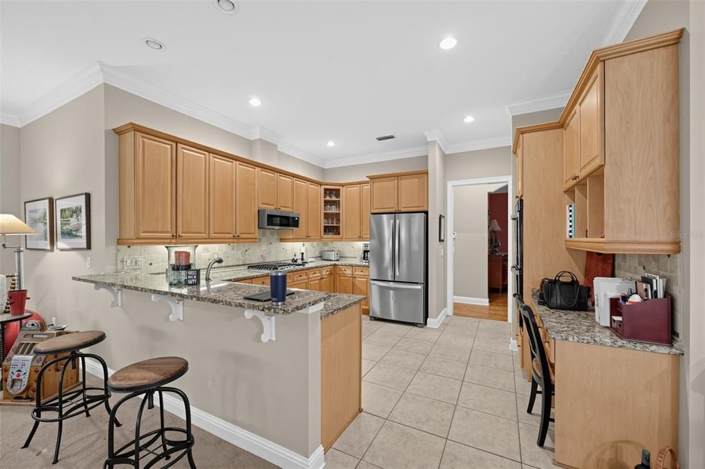 En Venta: $999,000 (4 camas, 3 baños, 3751 Pies cuadrados)