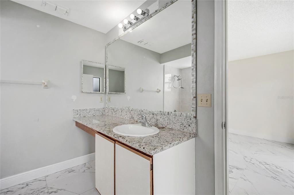 For Sale: $299,900 (4 beds, 2 baths, 2061 Square Feet)