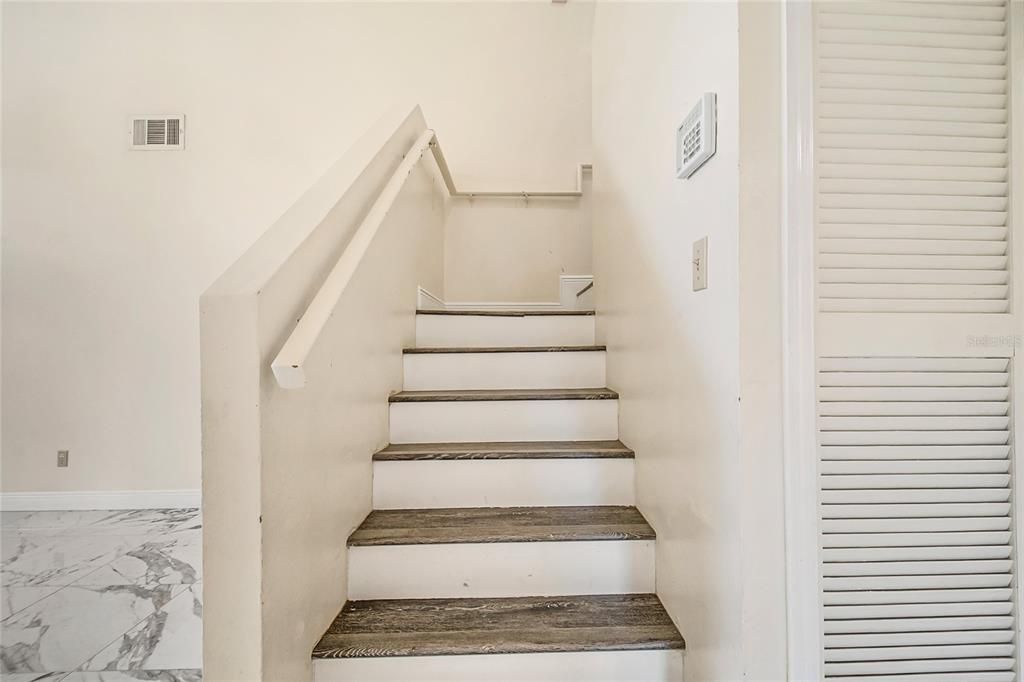For Sale: $299,900 (4 beds, 2 baths, 2061 Square Feet)