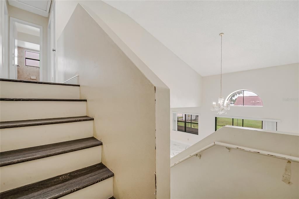 For Sale: $299,900 (4 beds, 2 baths, 2061 Square Feet)