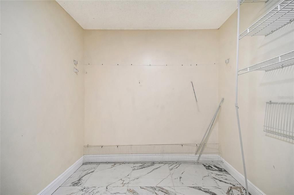 For Sale: $299,900 (4 beds, 2 baths, 2061 Square Feet)