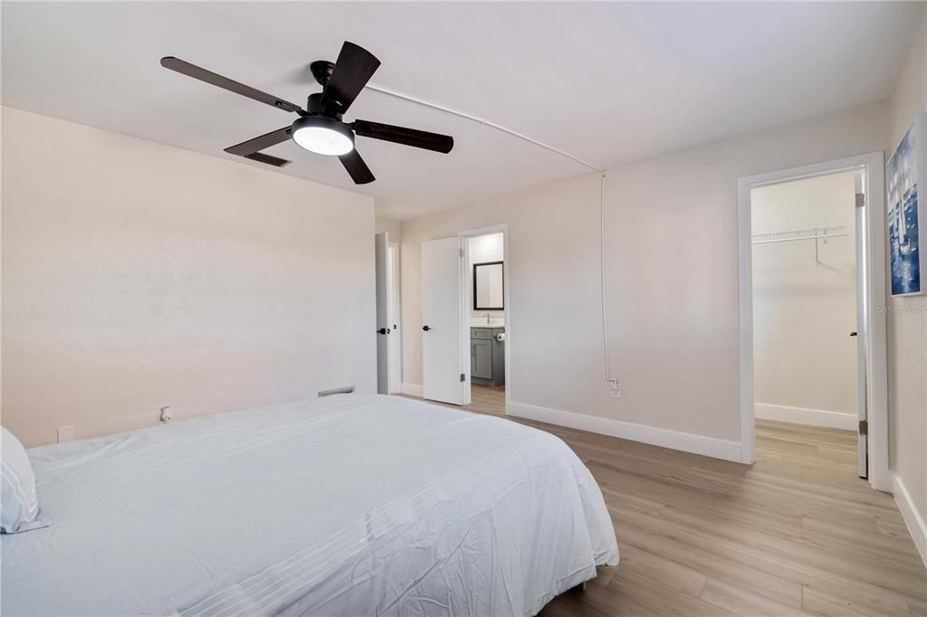 For Sale: $599,999 (3 beds, 2 baths, 1396 Square Feet)