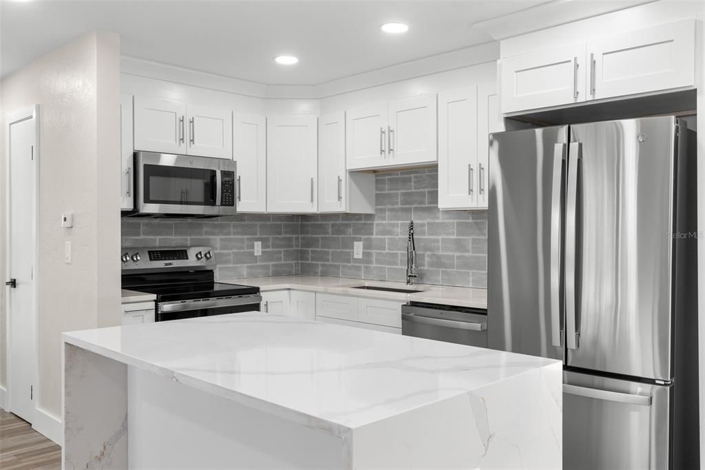 For Sale: $599,999 (3 beds, 2 baths, 1396 Square Feet)