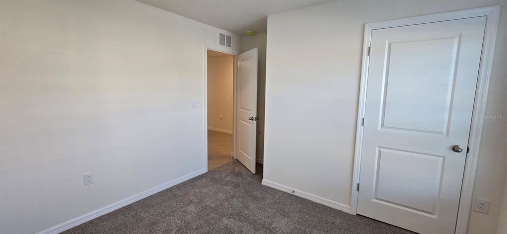 For Rent: $1,800 (4 beds, 2 baths, 1827 Square Feet)