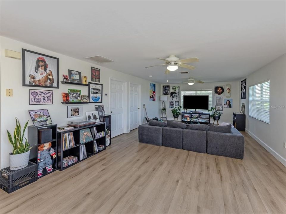 For Sale: $469,900 (4 beds, 0 baths, 3000 Square Feet)