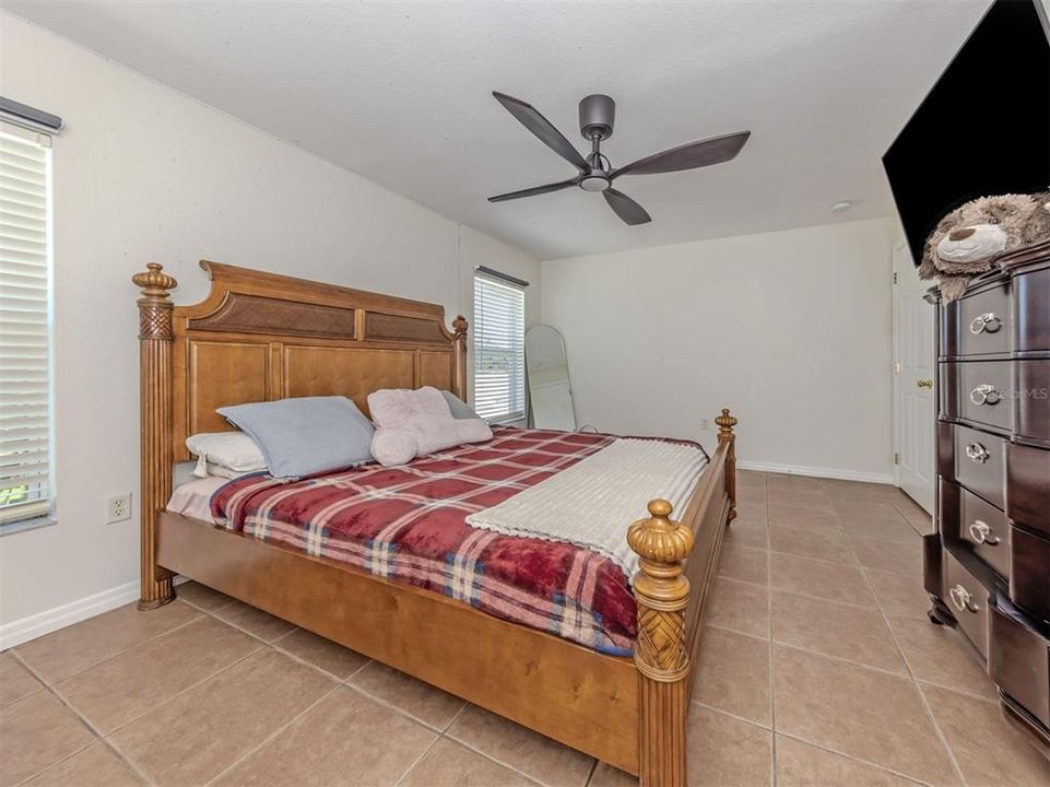 For Sale: $469,900 (4 beds, 0 baths, 3000 Square Feet)