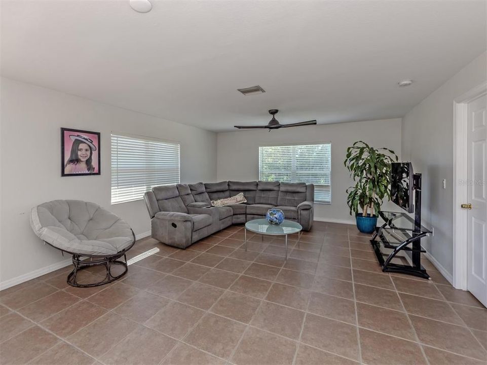 For Sale: $469,900 (4 beds, 0 baths, 3000 Square Feet)